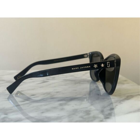 New! Marc Jacobs Mirrored Black Sunglasses - Picture 3 of 3